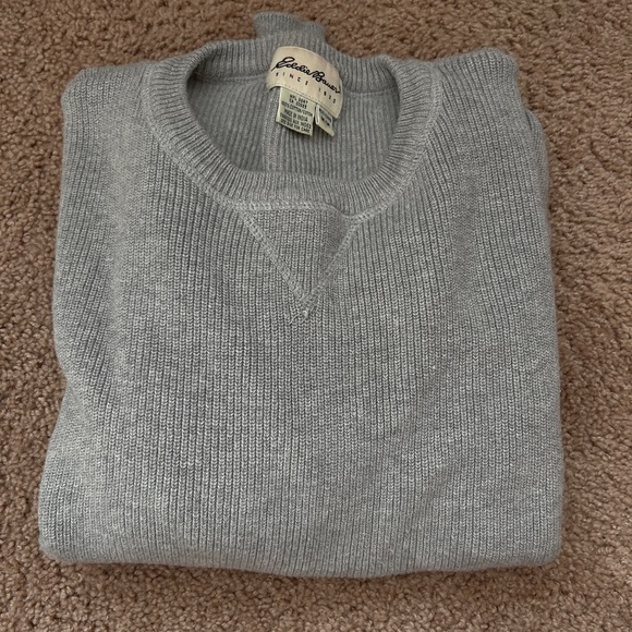 Vintage Eddie Bauer Men's Light Gray Crewneck Sweater - Picture 3 of 5